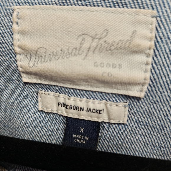 Universal Thread Light Blue Jean Jacket - Picture 4 of 4